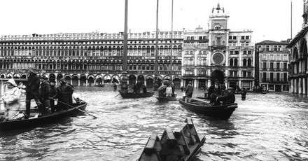 acqua alta 4nov1966 venezia