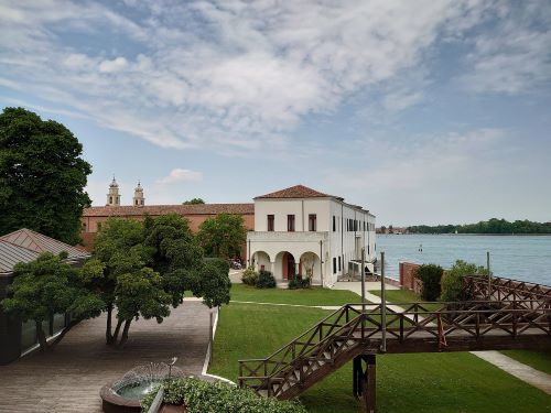 Isole Minori di Venezia: 12 mete alternative lontane dalla folla 33 San Servolo vista laguna
