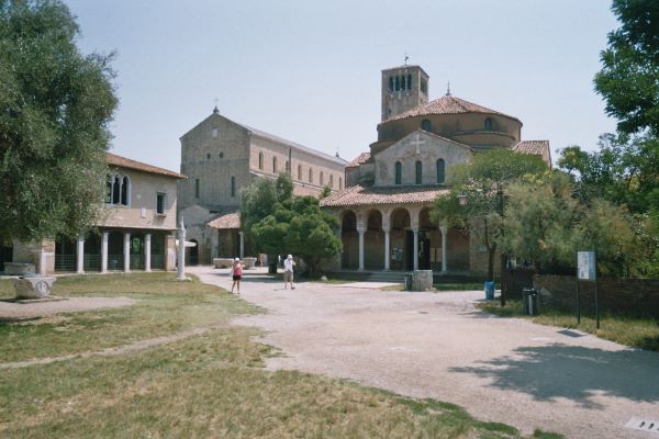 Isole Minori di Venezia: 12 mete alternative lontane dalla folla 11 Torcello - cattedrale