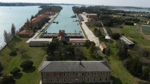Isole Minori di Venezia: 12 mete alternative lontane dalla folla 23 Vignole idroscalo