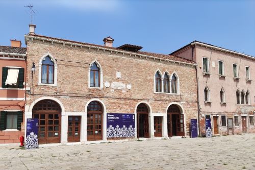 Burano, l'isola dei colori e dei merletti 8 museo del merletto -Burano