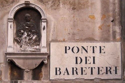 Nizioleti Veneziani, testimonianza affascinante di un tempo passato 15 Ponte dei Bareteri 1