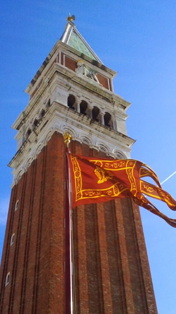 Campanile di San Marco: 1200 anni di storia straordinaria, curiosità e info utili per visitarlo 8 W Venezia