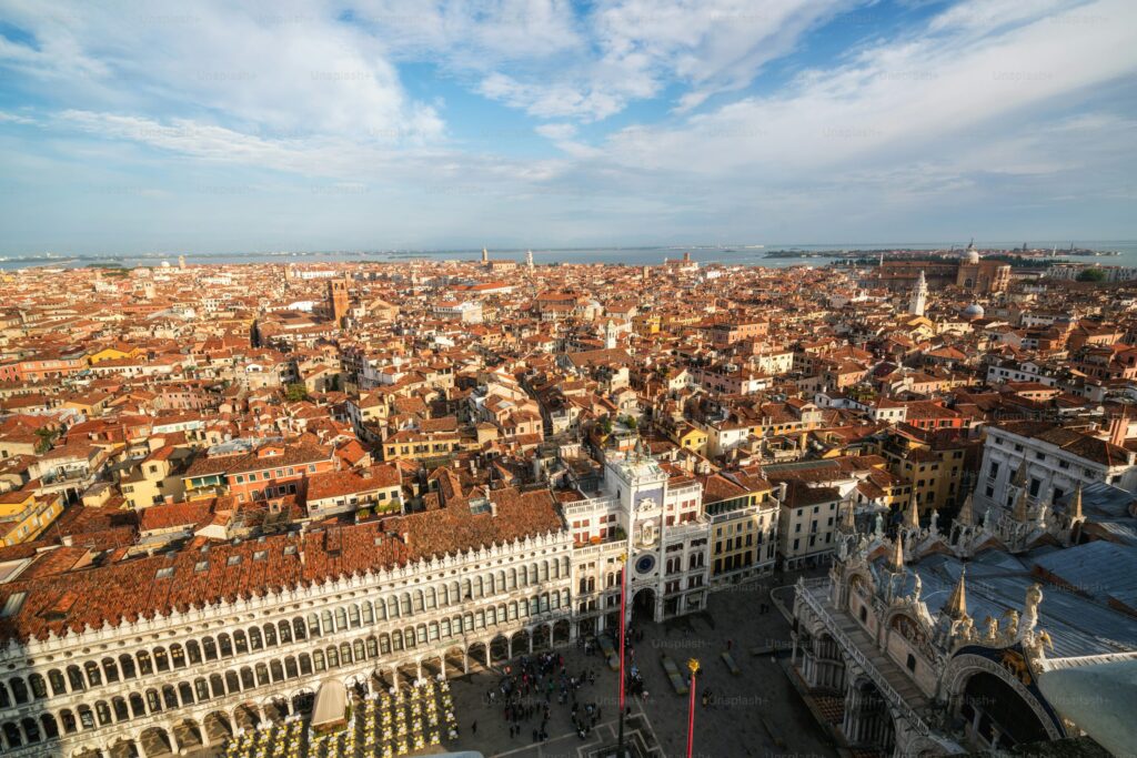 Campanile di San Marco: 1200 anni di storia straordinaria, curiosità e info utili per visitarlo 10 panorama dal campanile di san marco 1